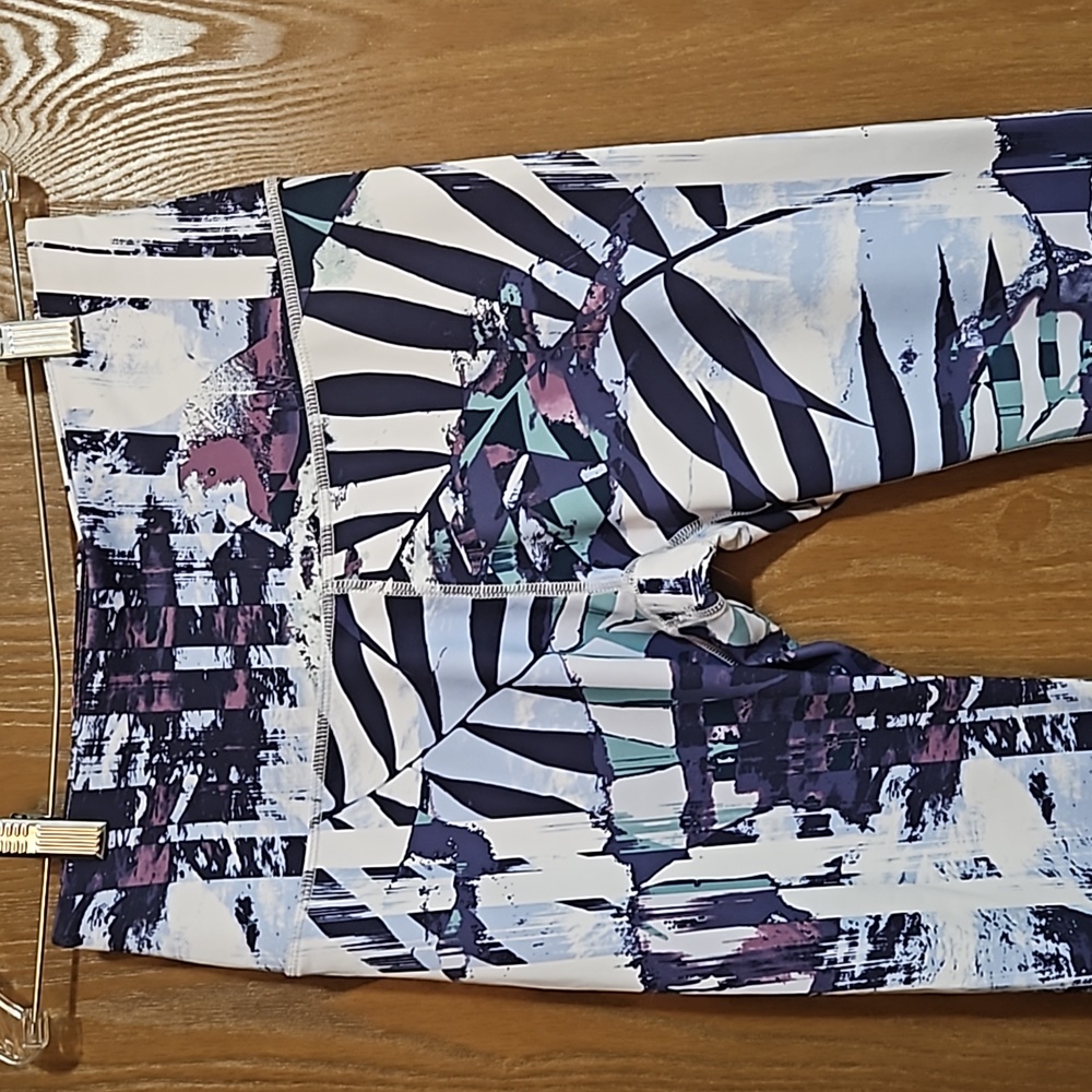 LAYER8 Leggings